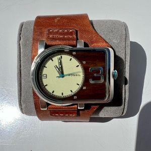 Men’s vintage Fossil watch JR9540 - wood grain face, leather band